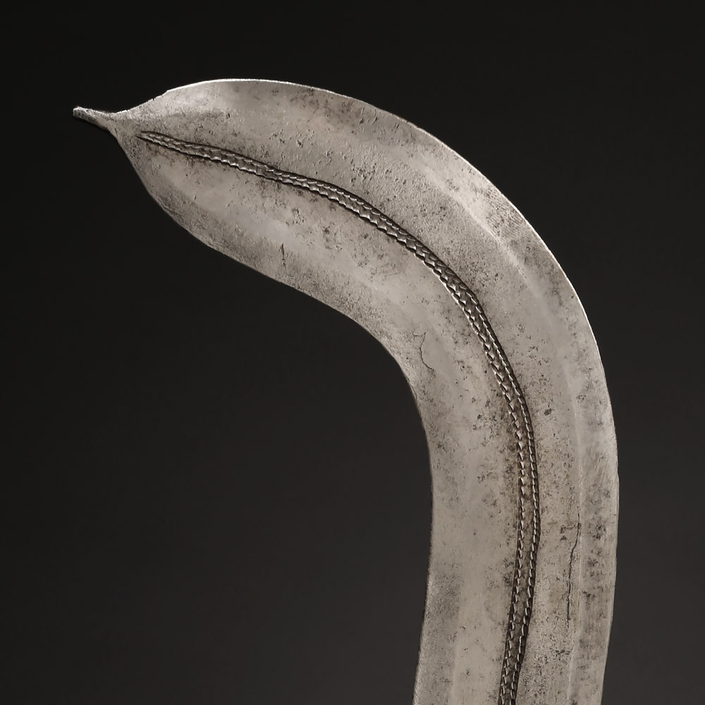Asymmetric Prestige Blade, ngondi, Mbugbu / Ngbandi, D.R. Congo / Central African Republic