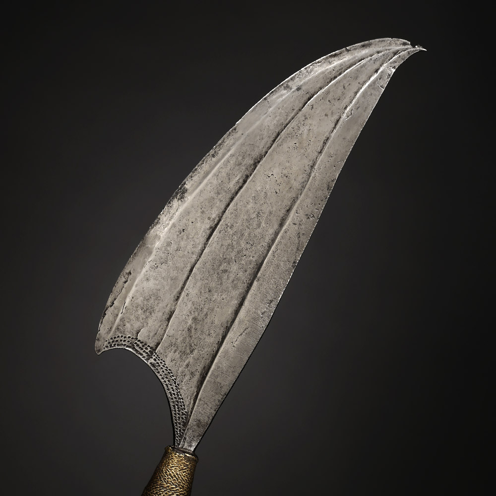 Asymmetrical Prestige Blade, Kota, Gabon