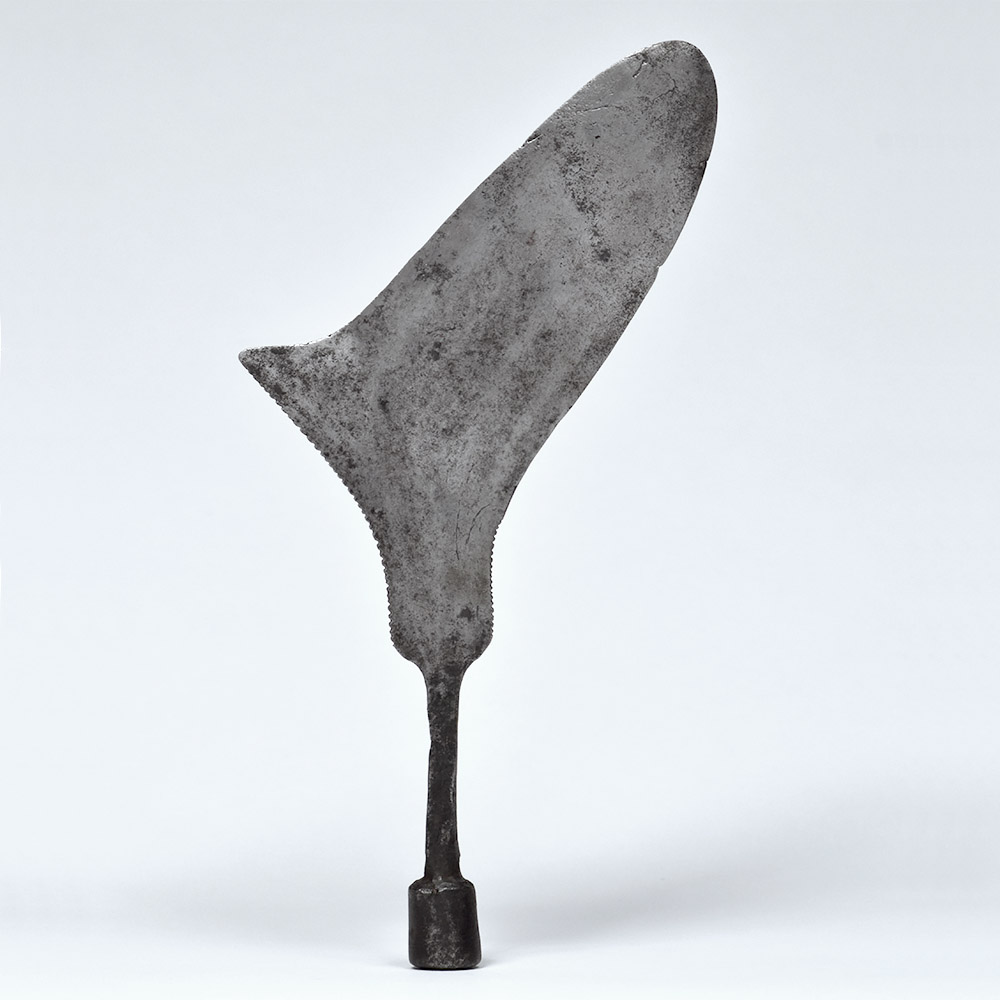 Small Asymmetrical Knife Ndo / Alur / Mambisa D.R. Congo / Uganda